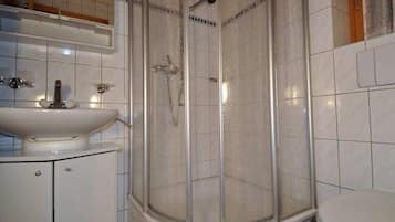 Apartment, 1 Bedroom | Bilik Mandi | Pengering rambut