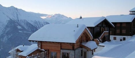 Appartement, 1 slaapkamer | Uitzicht op de bergen