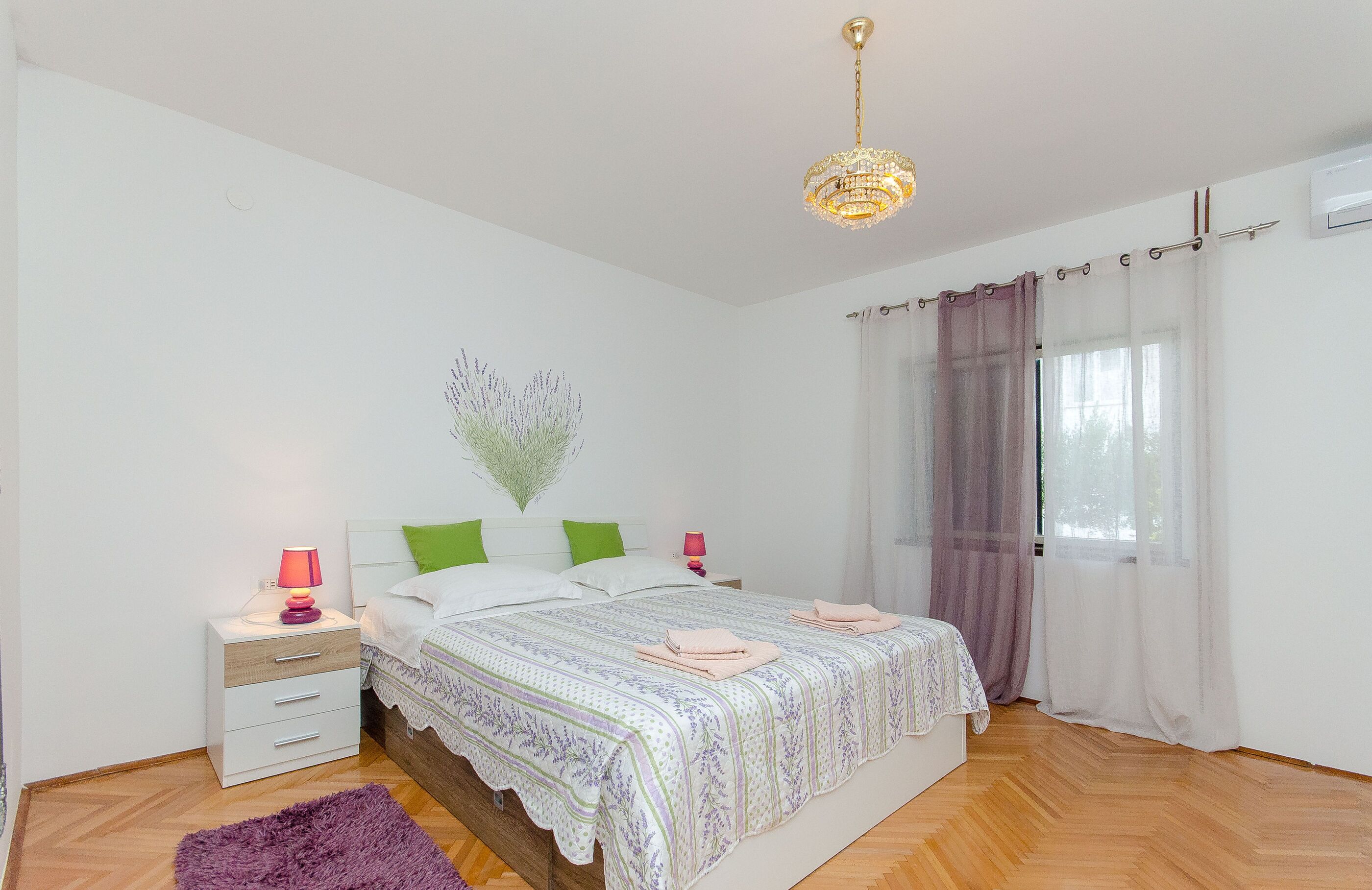 مكواة/لوح كي وواي فاي مجانًا