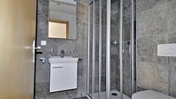 Apartment, 2 Bedrooms | Bathroom | Hair dryer