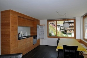 Apartment, 2 Bedrooms | Living room | TV, DVD player - Nachtigall EG (Bettmeralp)