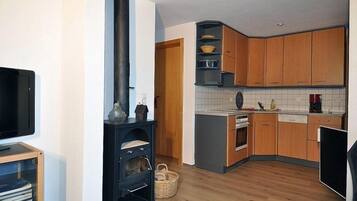 Apartment, 2 Bedrooms | Private kitchen | Full-size fridge, microwave, oven, stovetop
