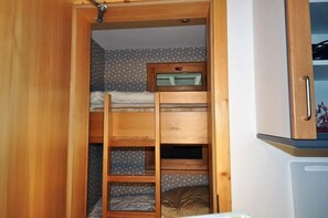 Apartment, 2 Bedrooms | Free WiFi, bed sheets