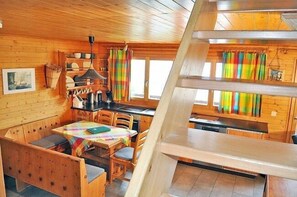 Appartement, 3 chambres | Salle de séjour