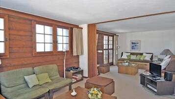 Apartment, 2 Bedrooms | Living area | TV