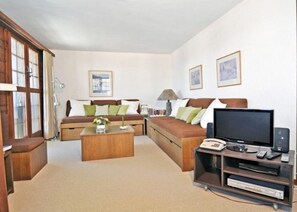 Apartment, 2 Bedrooms | Living area | TV