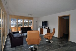 Apartment, 4 Bedrooms | Living room | TV - Marjo OG (Ernen)