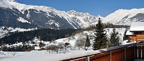 Apartment, 4 Schlafzimmer | Blick auf die Berge