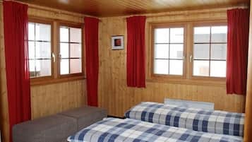 Chalet, 4 Bedrooms | Iron/ironing board, free WiFi