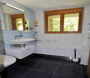 Apartment, 3 Bedrooms | Bathroom - Aleid Sunshine (Fiesch)