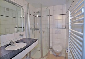 Departamento, 2 habitaciones | Baño | Secadora de cabello 