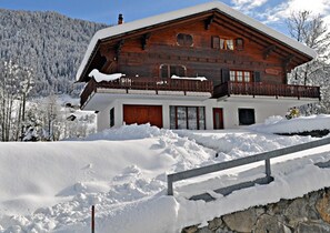 Front of property - Florida OG (Fiesch)