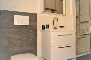 Apartment, 3 Bedrooms | Bathroom - Florida OG (Fiesch)