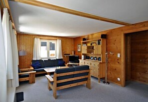 公寓, 3 间卧室 | 客厅 | 电视、DVD 播放器