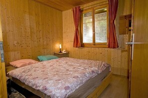 Iron/ironing board, free WiFi - Maxima (Fiesch)