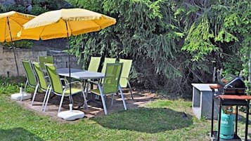 Chalet, 4 Bedrooms | Terrace/patio