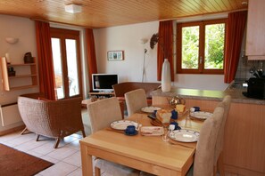 公寓, 2 间卧室 | 客房内用餐