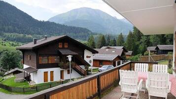 Appartement, 2 chambres | Vue sur les montagnes