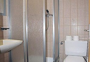 Chalet, 4 Bedrooms | Bathroom