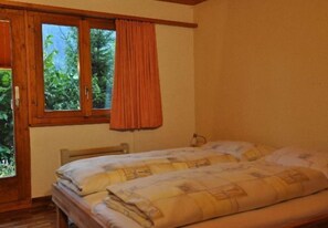 Chalet, 4 Bedrooms | Iron/ironing board, free WiFi - Trimka (Fiesch)