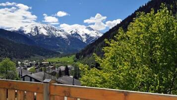 Chalet, 4 Bedrooms | Balcony view