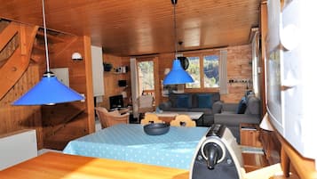 Apartment, 3 Bedrooms | Living area | TV