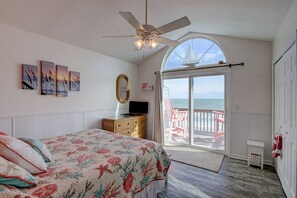 4 bedrooms, desk, iron/ironing board, free WiFi - Oceanfront Island Retreat, Views from the couch and deck! (North Topsail Beach)