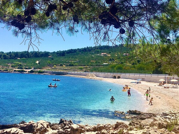 Beach nearby, beach bar