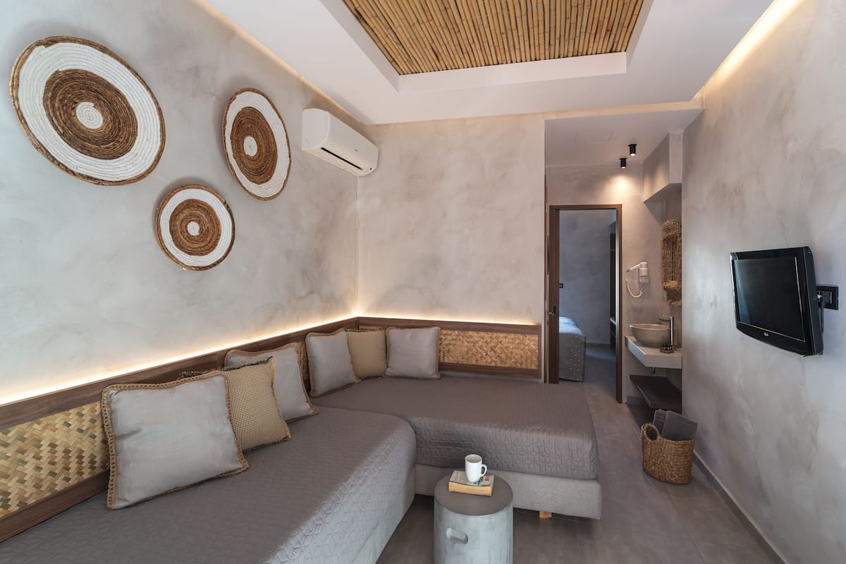 1 bedroom, premium bedding, pillow-top beds, in-room safe