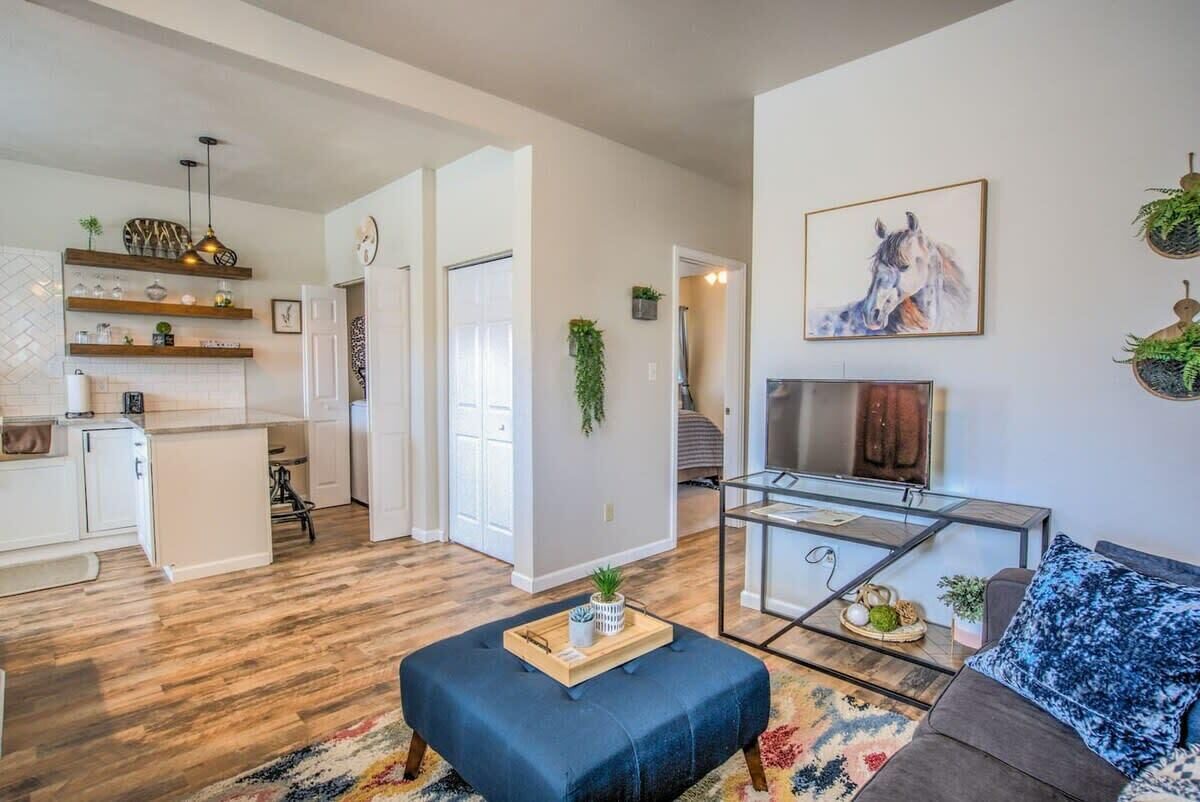 テレビ、書斎 / ワークスペース