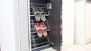 Room (1) | Iron/ironing board, free WiFi