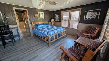1 Bedroom Mountain View Cabin | Individually furnished, bed sheets