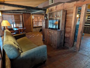 Log Cabin Mountain View | Living area