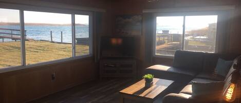 Fernseher, Stereoanlage