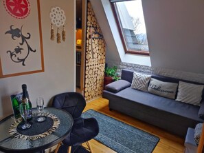Apartemen Superior (Nr 11) | 1 kamar tidur, meja kerja, setrika/meja setrika, dan Wi-Fi gratis