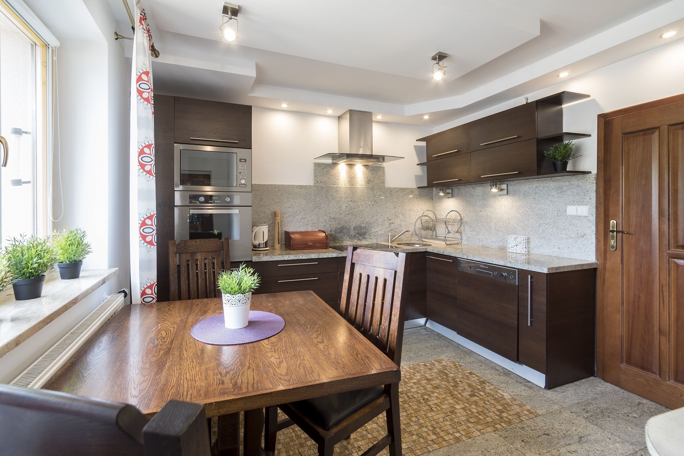 Cafetera o tetera y hervidor eléctrico