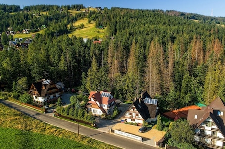 Aerial view. Willa Czajka - Widokowe Apartamenty