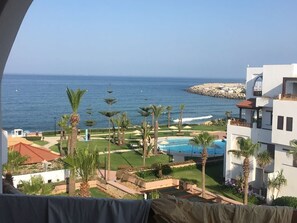 Leilighet, 2 soverom | Utsikt mot strand/hav