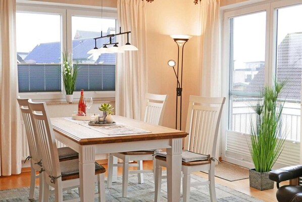 تناول الطعام