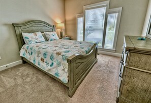 6 soverom, skrivebord, strykejern/-brett og wi-fi (inkludert)