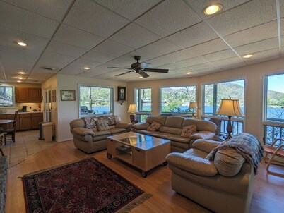 Llyn Blaen Lower, Lake Junaluska, Lakeside and Mountain Views, Gas FP, Central