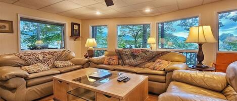 Télévision, cheminée