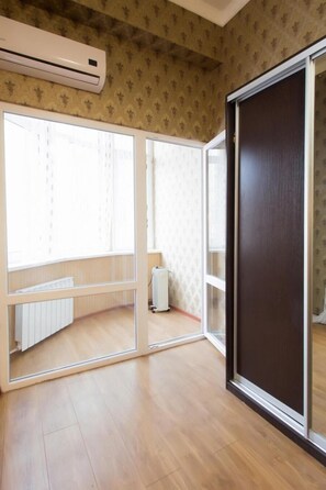 隔音、免费 WiFi、床单