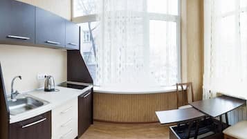 Schallisolierte Zimmer, kostenloses WLAN, Bettwäsche