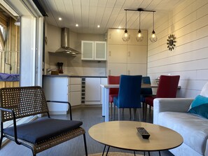 TV - LA GRAVETTE "lesvillasdumimbeau.com" Quartier des Pêcheurs rated 3 stars. (Lège-Cap-Ferret)