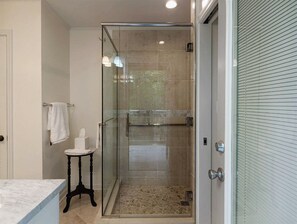 Bathtub, hair dryer, towels