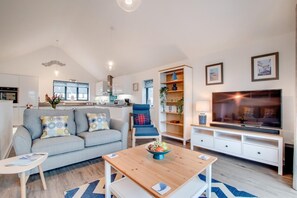 TV - 2 Bed in Westward Ho! (oc-idleho) (Northam)