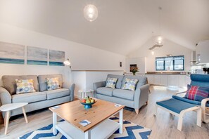TV - 2 Bed in Westward Ho! (oc-idleho) (Northam)