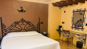 Basic Room - Hotel Villa De Cortez (Huauchinango)