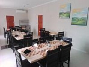 Spécialités Cuisine locale et internationale